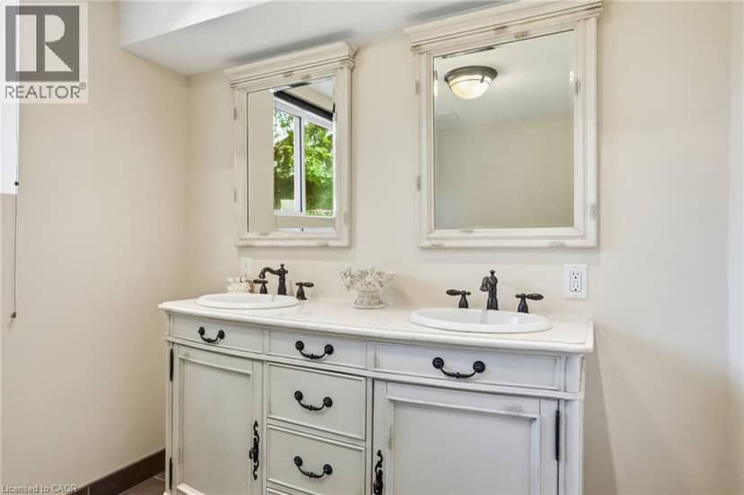 3411 LANSDOWN Drive — photo 33 of 40