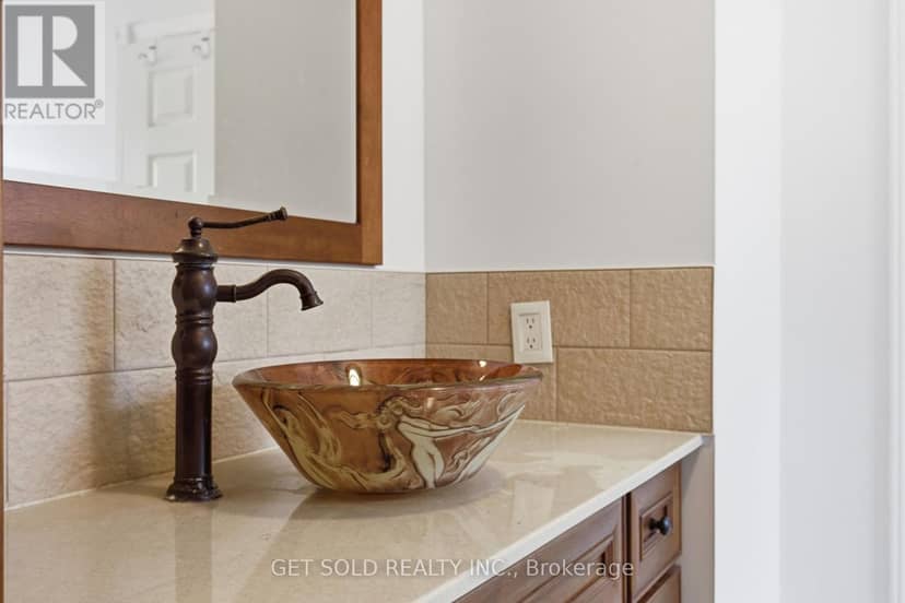 28 Hawkins Drive — photo 15 of 31