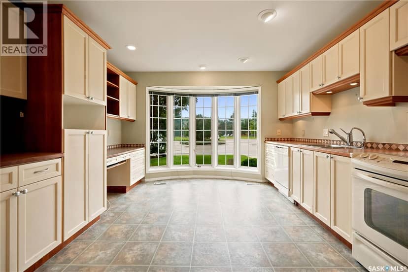 18 Lakeview PLACE — photo 9 of 40