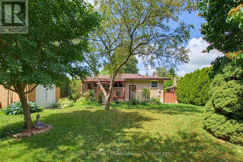 115 Champlain Crescent — photo 33 of 35