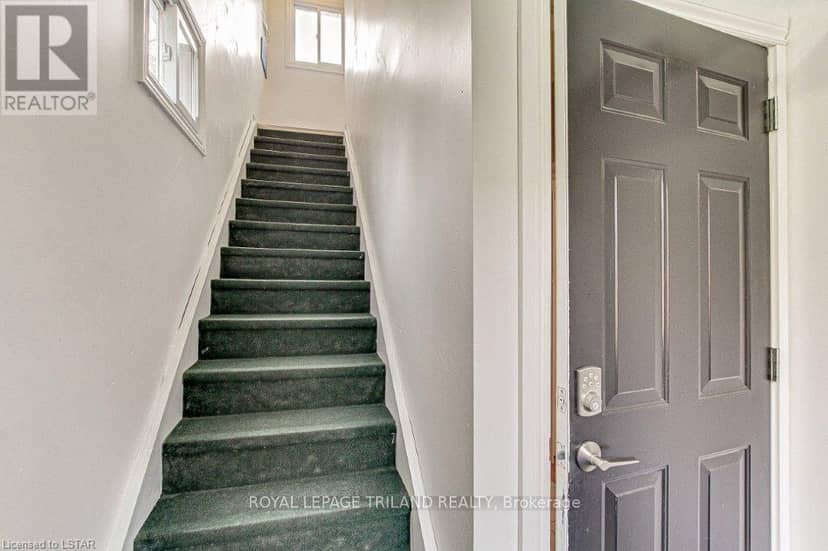 256 Edinburgh Street — photo 18 of 31