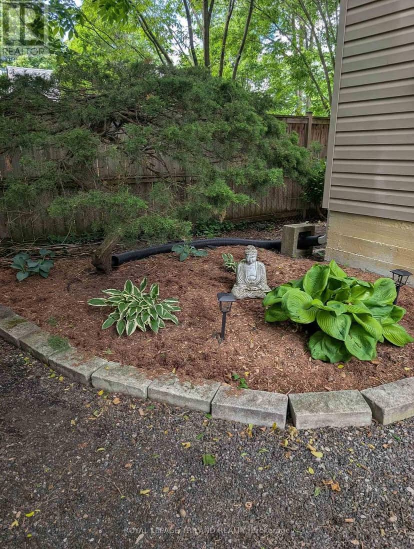 256 Edinburgh Street — photo 30 of 31