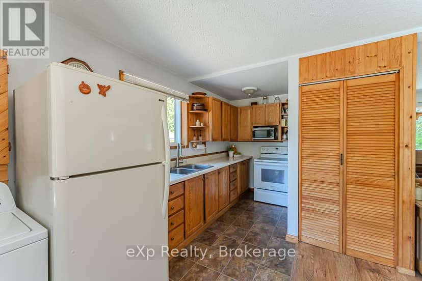 11 Marigold Street — photo 3 of 31