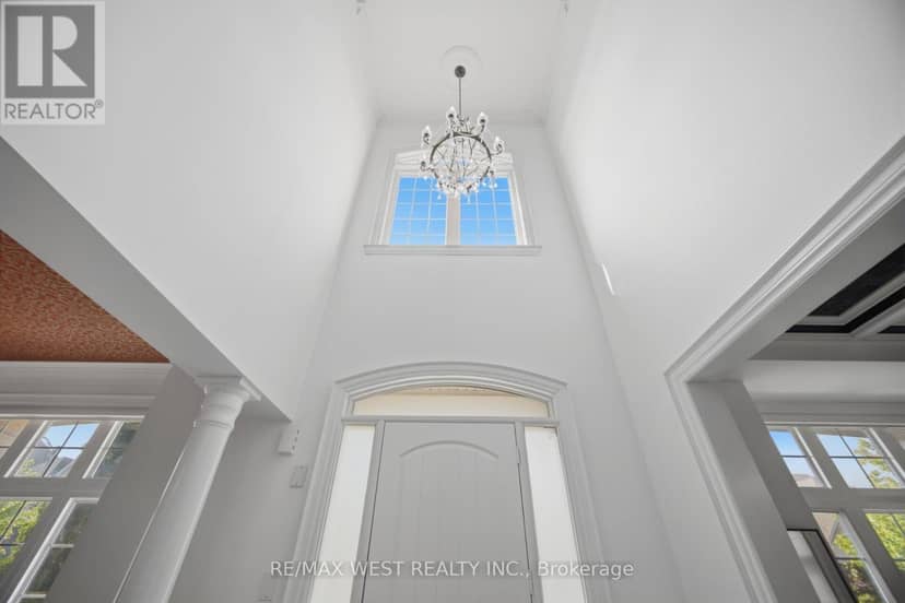 92 Glengordon Crescent — photo 12 of 39