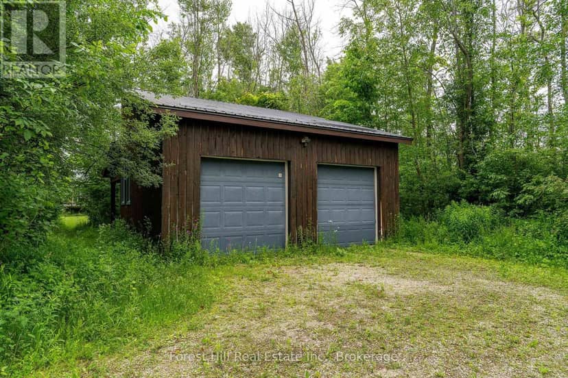 23 Silver Creek Drive — photo 5 of 9