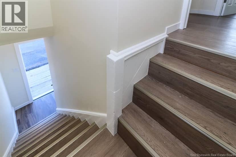 204-206 St. James W Street — photo 16 of 40