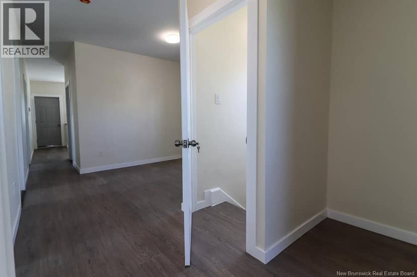 204-206 St. James W Street — photo 17 of 40