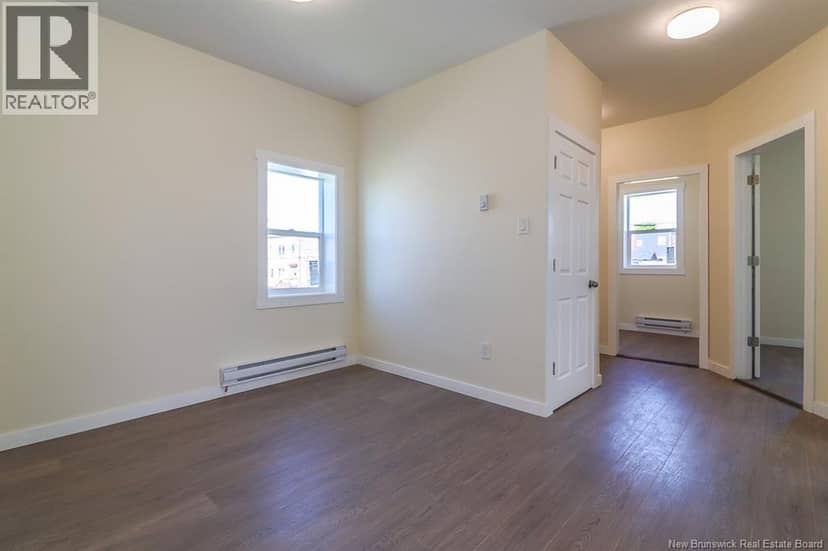 204-206 St. James W Street — photo 18 of 40