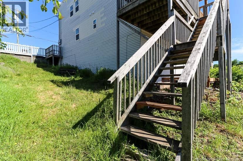 204-206 St. James W Street — photo 35 of 40