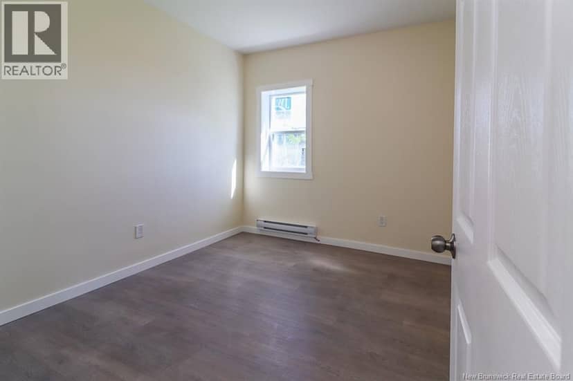 204-206 St. James W Street — photo 5 of 40
