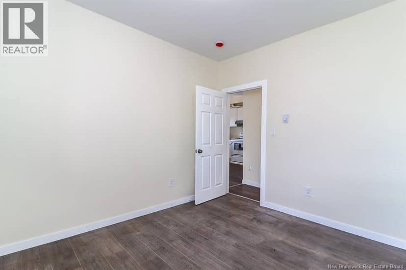 204-206 St. James W Street — photo 6 of 40