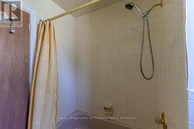 880 Sarah Street N — photo 26 of 38