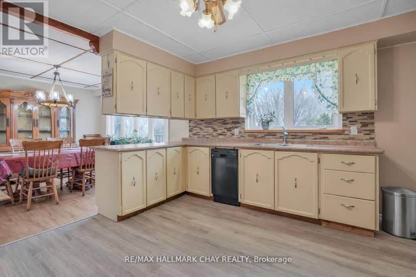 8315 93 Highway — photo 4 of 27