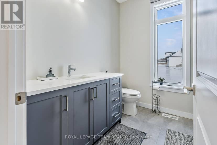 224 Trudeau Crescent — photo 32 of 40