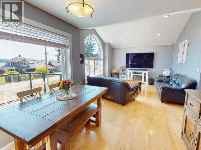 8206 CENTENNIAL DRIVE, Powell River, photo 8