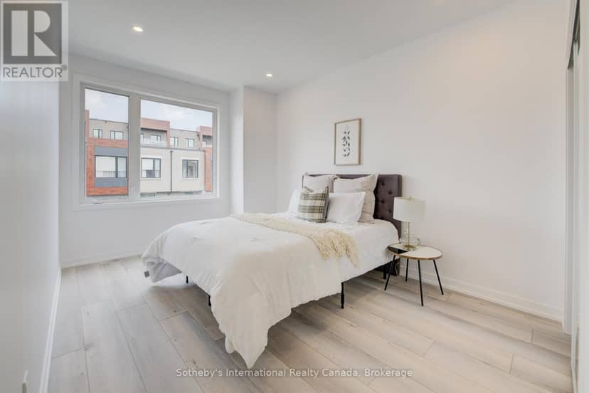14 - 416 Dundas Street S — photo 30 of 39