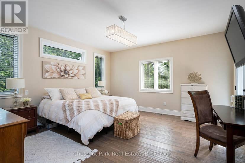 15 Saunders Street — photo 20 of 40