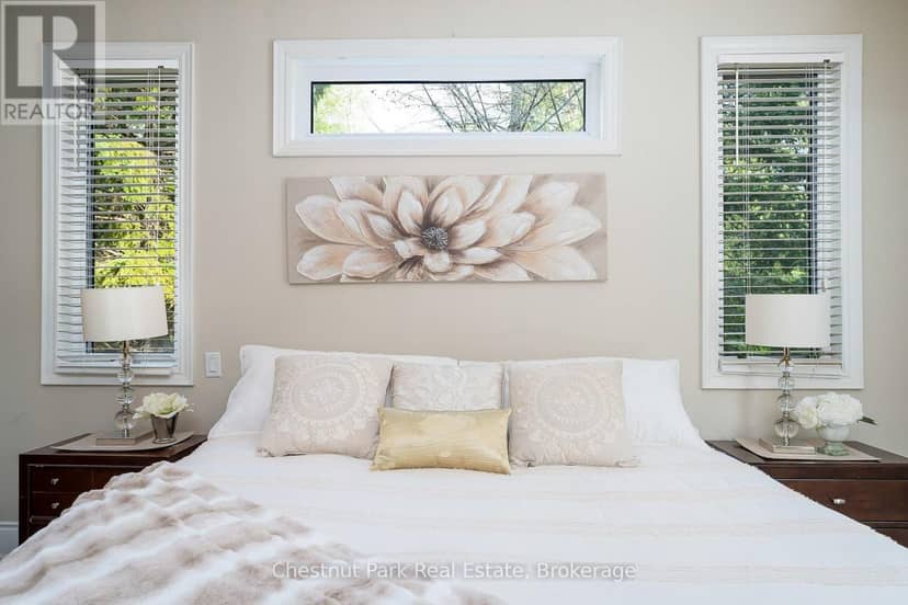 15 Saunders Street — photo 22 of 40