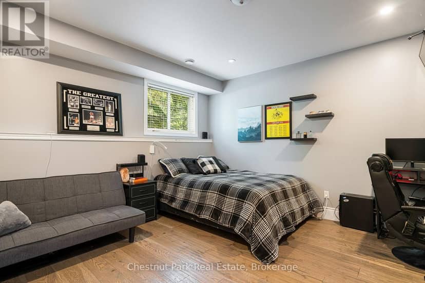 15 Saunders Street — photo 35 of 40