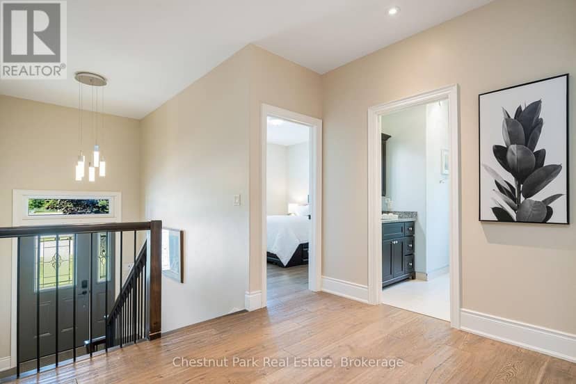 15 Saunders Street — photo 9 of 40