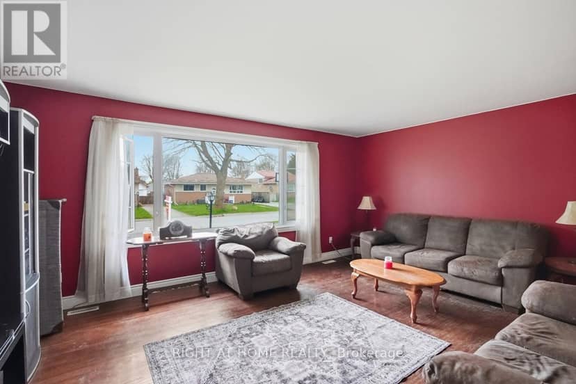 68 Talavera Crescent — photo 4 of 29