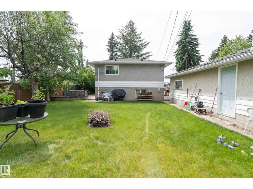 8316 73 AV NW — photo 9 of 24