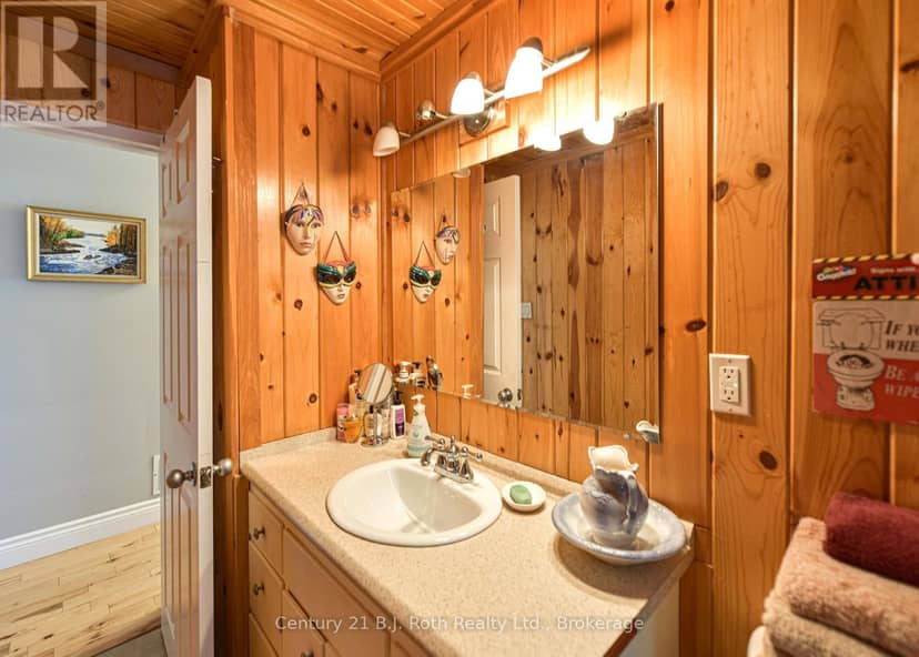 138 Lake Dalrymple Road — photo 30 of 40