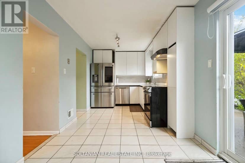 102 Elnathan Crescent — photo 13 of 32