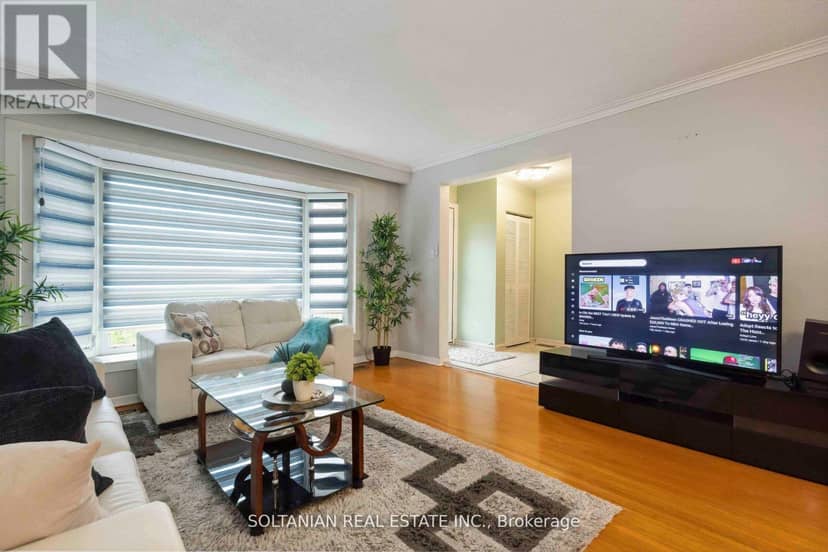 102 Elnathan Crescent — photo 8 of 32