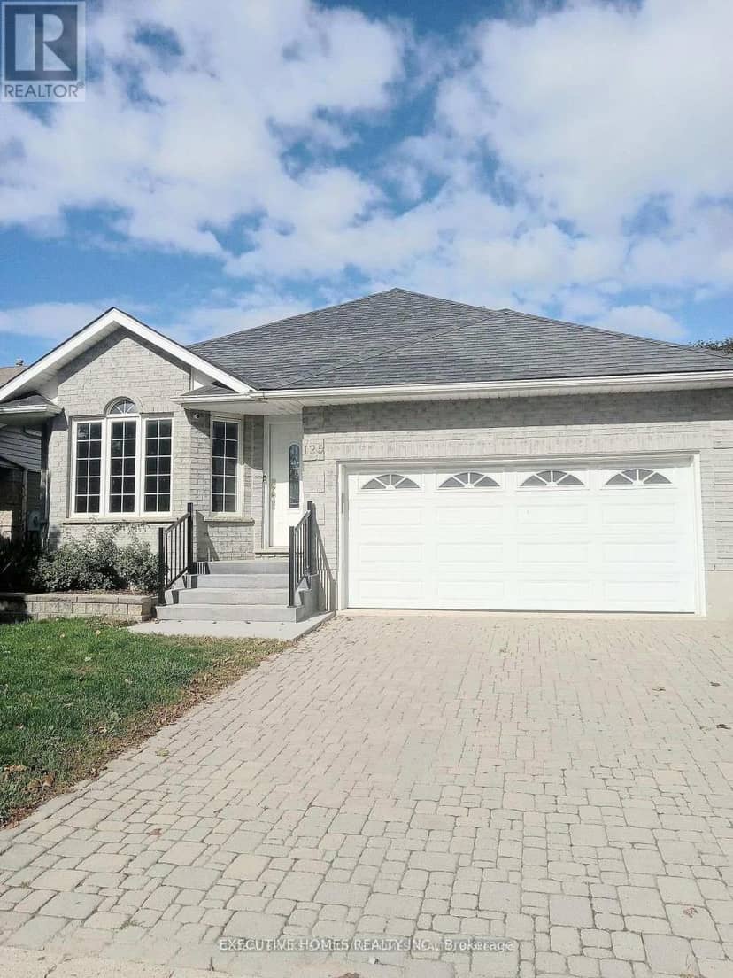 125 Municipal Street — photo 1 of 39