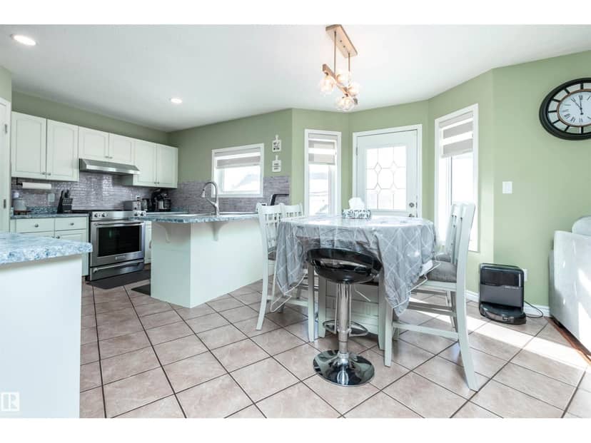 330 Huffman CR NW, Edmonton, photo 7
