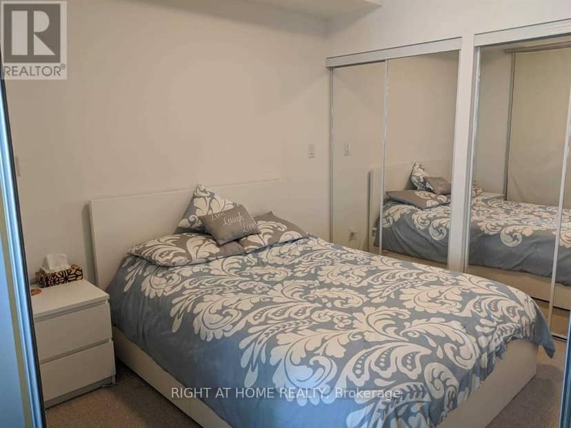 3411 - 55 Bremner Boulevard — photo 6 of 14
