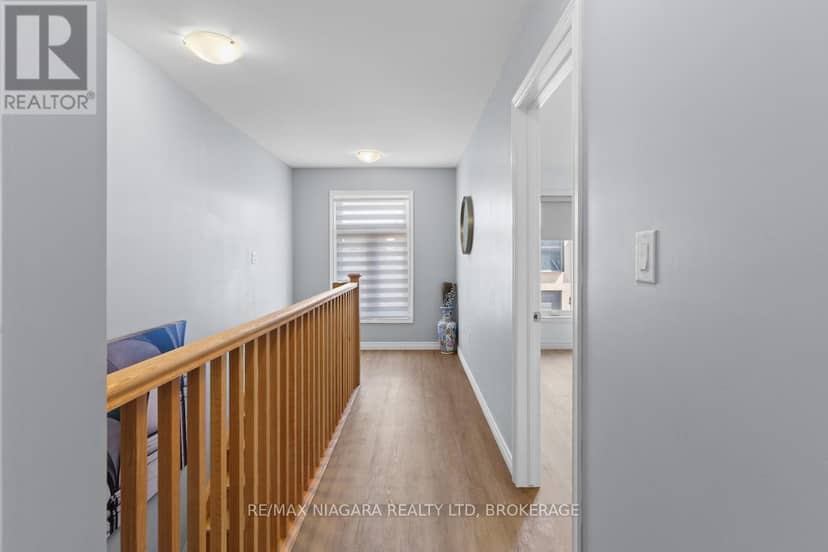 153 Summersides Boulevard — photo 17 of 23