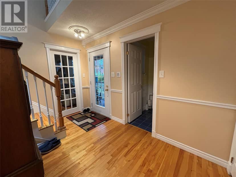 5 Stacey Crescent — photo 14 of 40