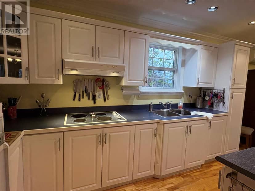 5 Stacey Crescent — photo 20 of 40