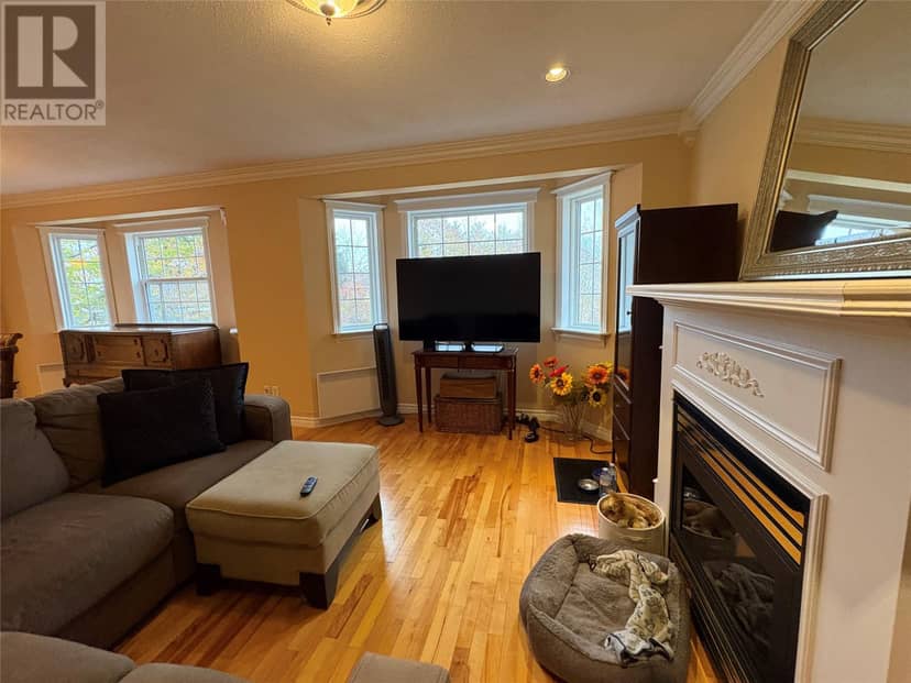 5 Stacey Crescent — photo 30 of 40