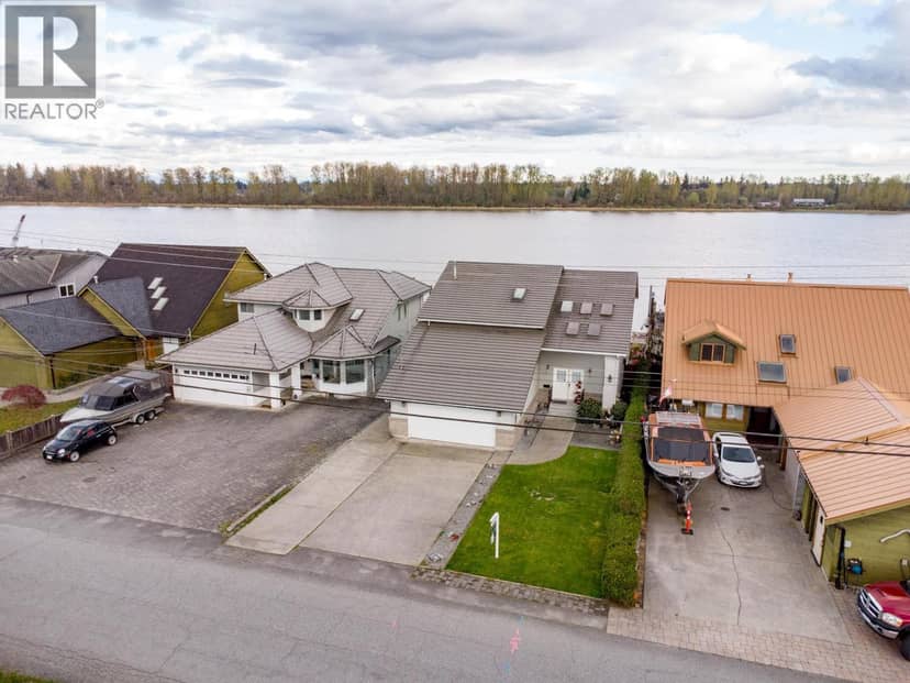 20346 WHARF STREET, Maple Ridge, photo 2