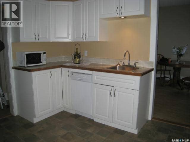 1437 Argyle STREET — photo 3 of 23