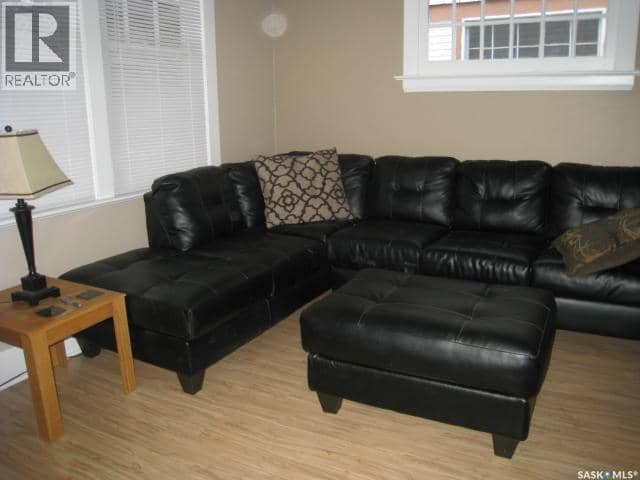 1437 Argyle STREET — photo 1 of 23