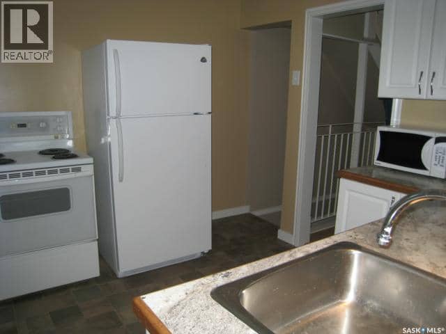 1437 Argyle STREET — photo 4 of 23