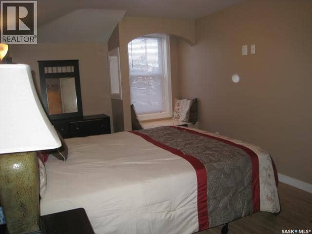 1437 Argyle STREET — photo 6 of 23