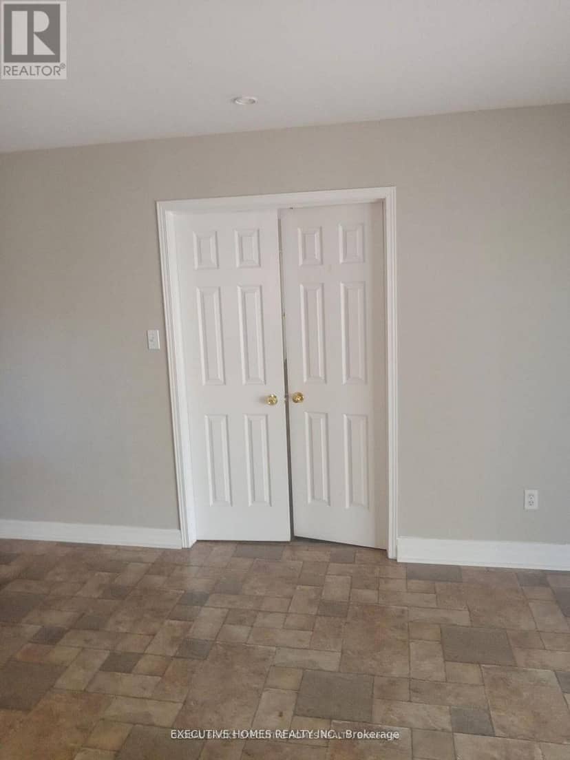 125 Municipal Street — photo 16 of 39