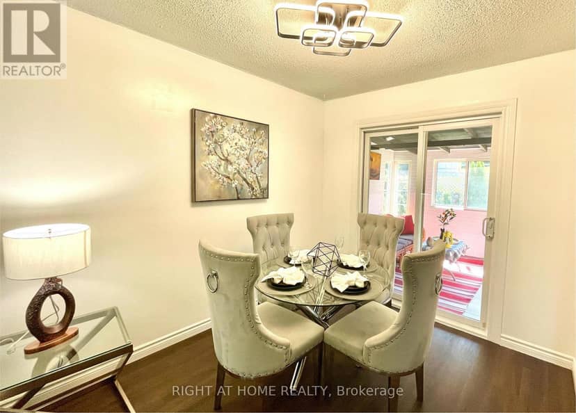 941 Victoria Street — photo 14 of 40