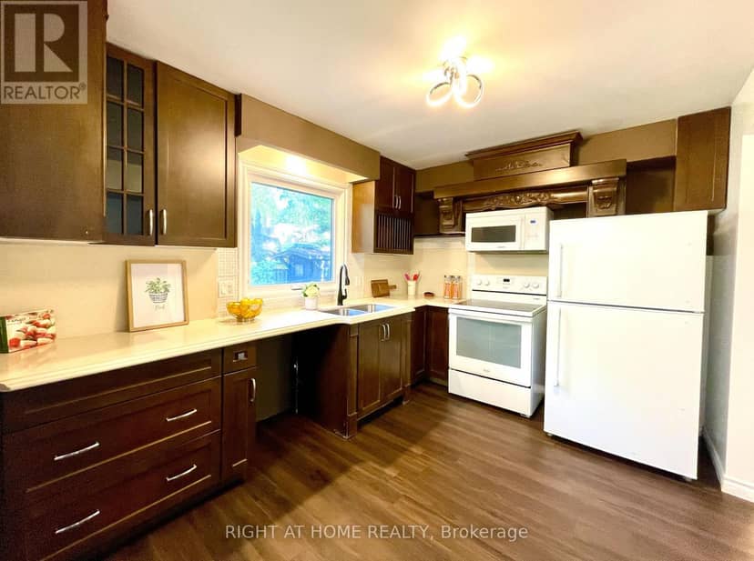 941 Victoria Street — photo 6 of 40