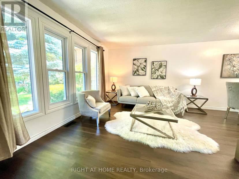 941 Victoria Street — photo 9 of 40
