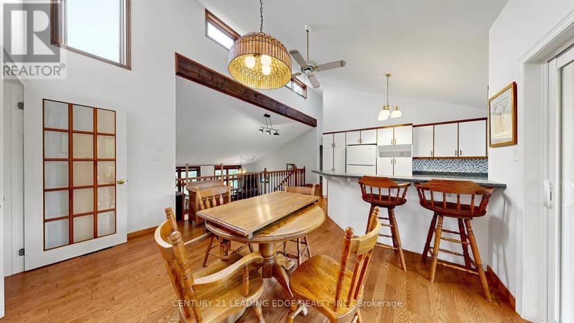 6466 Old Homestead Road — photo 14 of 32