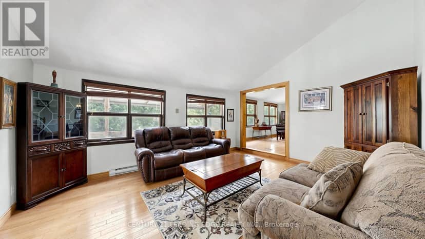 6466 Old Homestead Road — photo 4 of 32