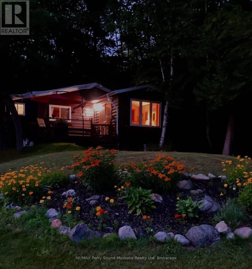 101 Chain Of Lakes Road — photo 10 of 40