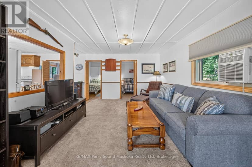 101 Chain Of Lakes Road — photo 21 of 40