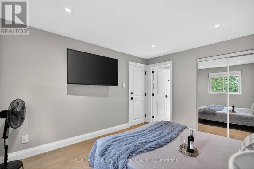 121 Saint Lucie Drive — photo 36 of 40